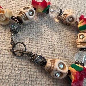 Beaded Skull & Flower Stretch Bracelet — Multicolor Day of the Dead